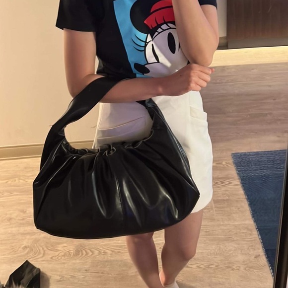 Express SLOUCHED HOBO HANDBAG - Picture 2 of 2